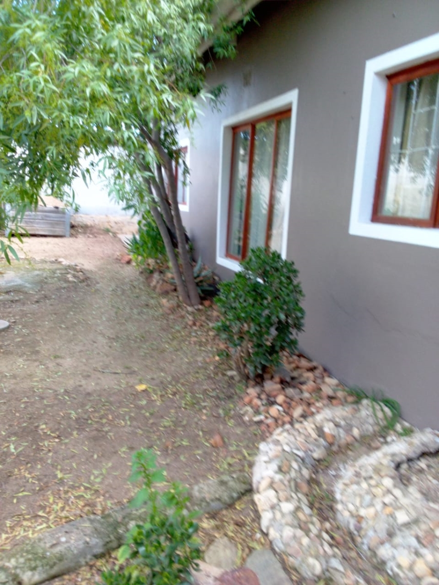 4 Bedroom Property for Sale in Uniondale Western Cape